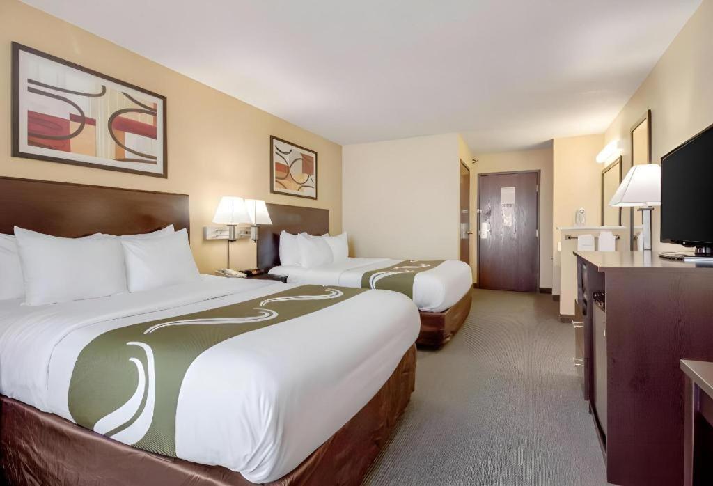 Quality Inn & Suites Arbor Extérieur photo