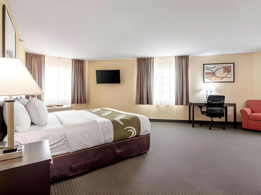 Quality Inn & Suites Arbor Extérieur photo