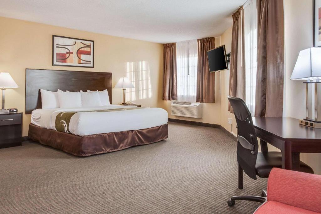 Quality Inn & Suites Arbor Extérieur photo