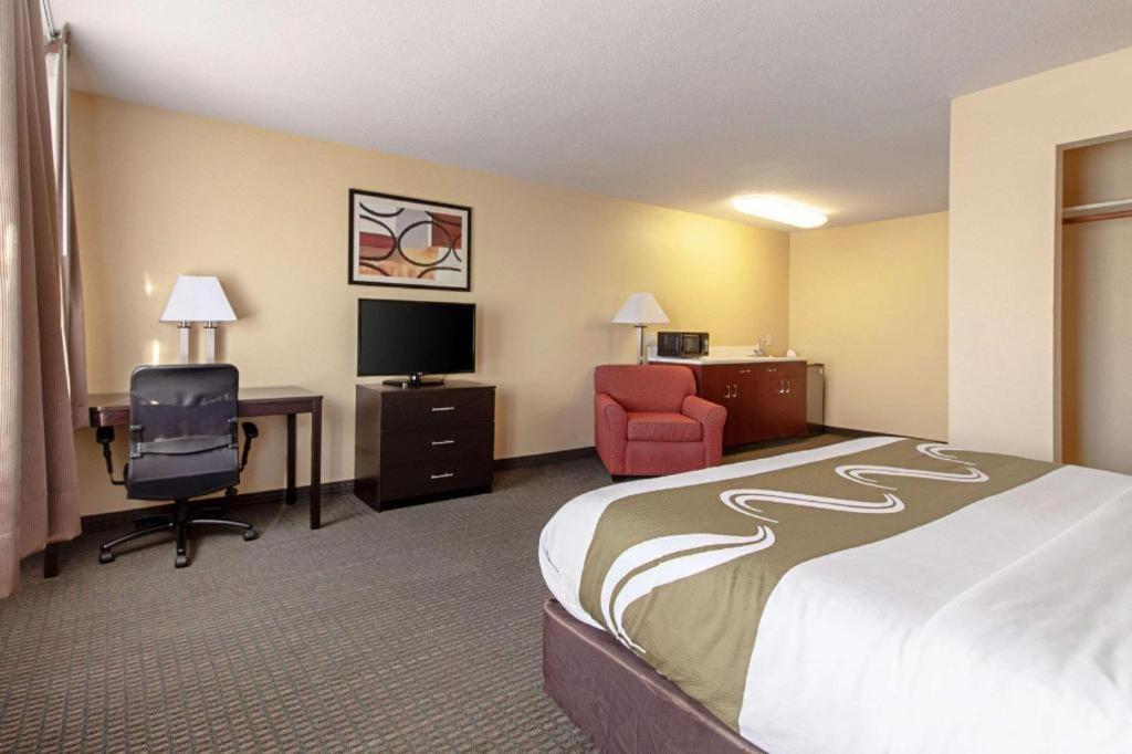 Quality Inn & Suites Arbor Extérieur photo