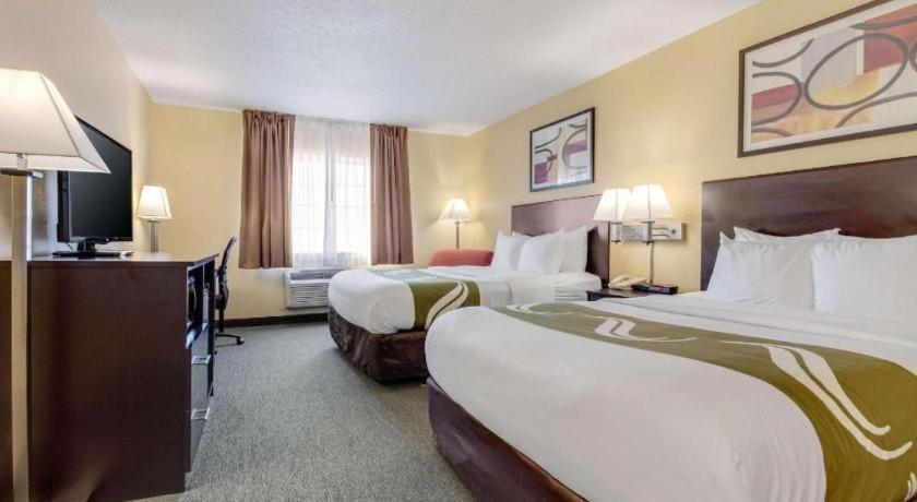 Quality Inn & Suites Arbor Extérieur photo