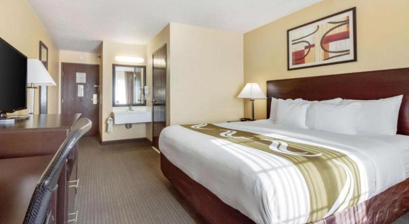 Quality Inn & Suites Arbor Extérieur photo