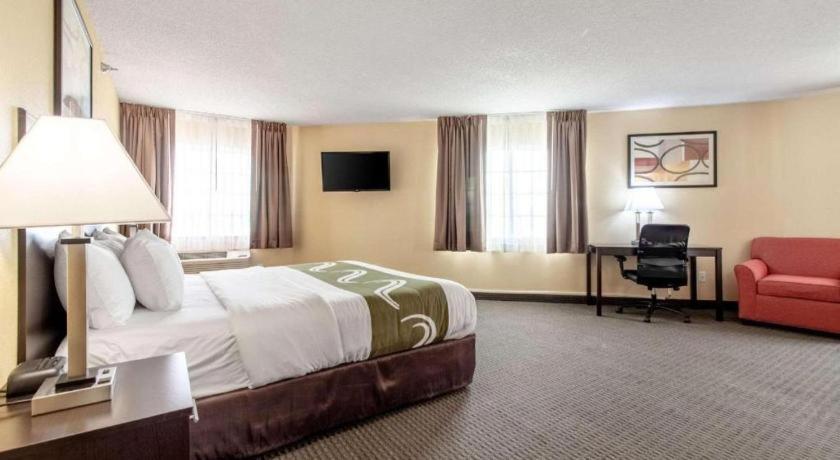 Quality Inn & Suites Arbor Extérieur photo
