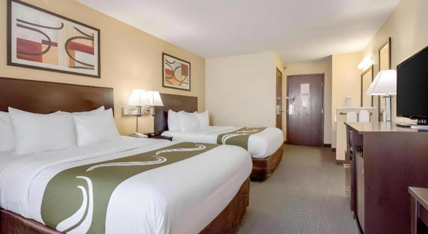 Quality Inn & Suites Arbor Extérieur photo